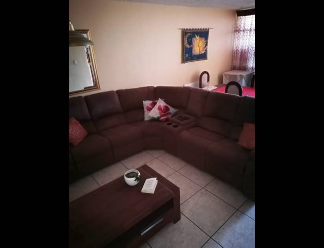3 BEDROOM FLAT FOR SALE IN PARADISE VALLEY